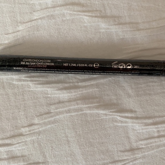 Ciaté London Fierce Flicks Eyeliner - Picture 3 of 3